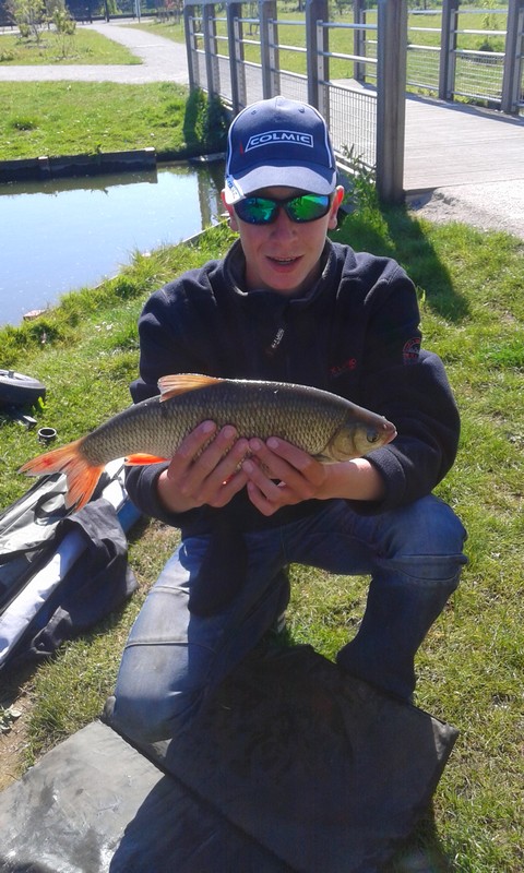 Beau gardon de1kg500 pêché par Antoine le 8/5/2016