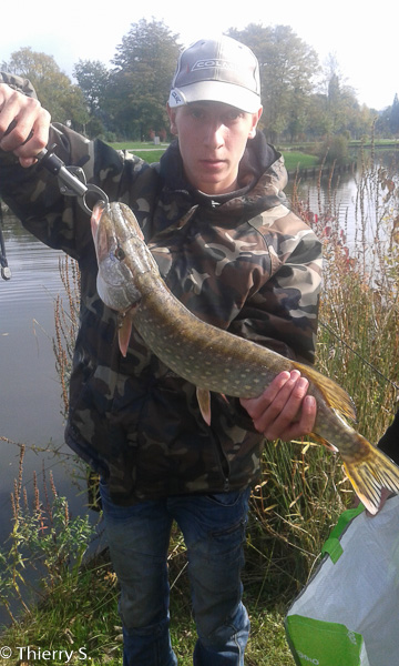 brochet de 60 cm / 2 kg par Antoine